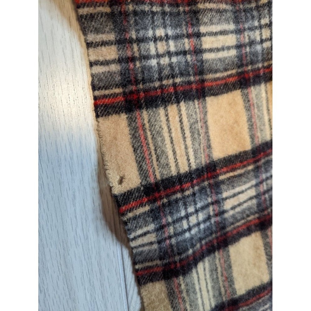 Johnstons Scarf 100% Lambswool Fringe Made In Scotland Tan Plaid READ - Picture 4 of 4